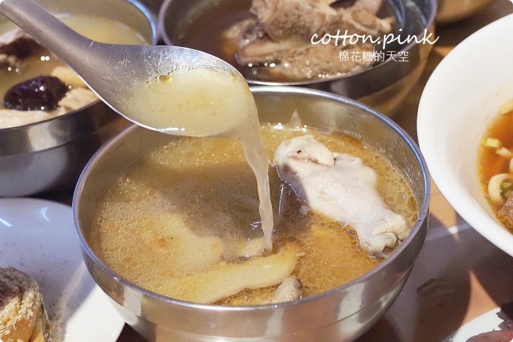 24小時營業！台中宵夜、早餐祖傳爌肉飯全了，藥燉排骨很驚豔耶