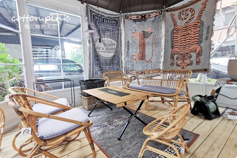 台中露營風早午餐就在舊鐵道旁，宅樂咖啡餐點選擇多~超值套餐加起來
