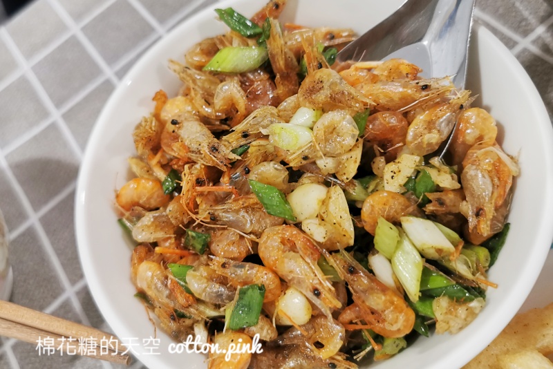 台中鹹酥雞這家夠霸氣!少見鹹酥蝦超下飯的啦~ 台中鹹酥雞這家夠霸氣!少見鹹酥蝦超下飯的啦~