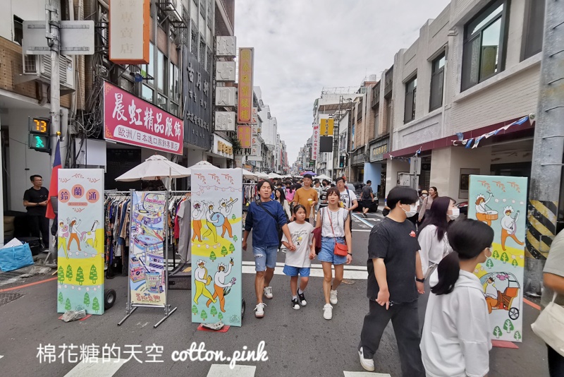 台中二手市集爆人氣～蚤物盛典現場超多銅板價商品可以來挖寶！