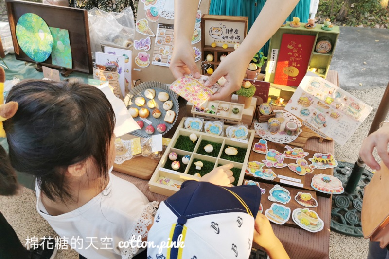 台中柳川旁舊書市集超CHILL！多家獨立書店大集合～文青風爆表