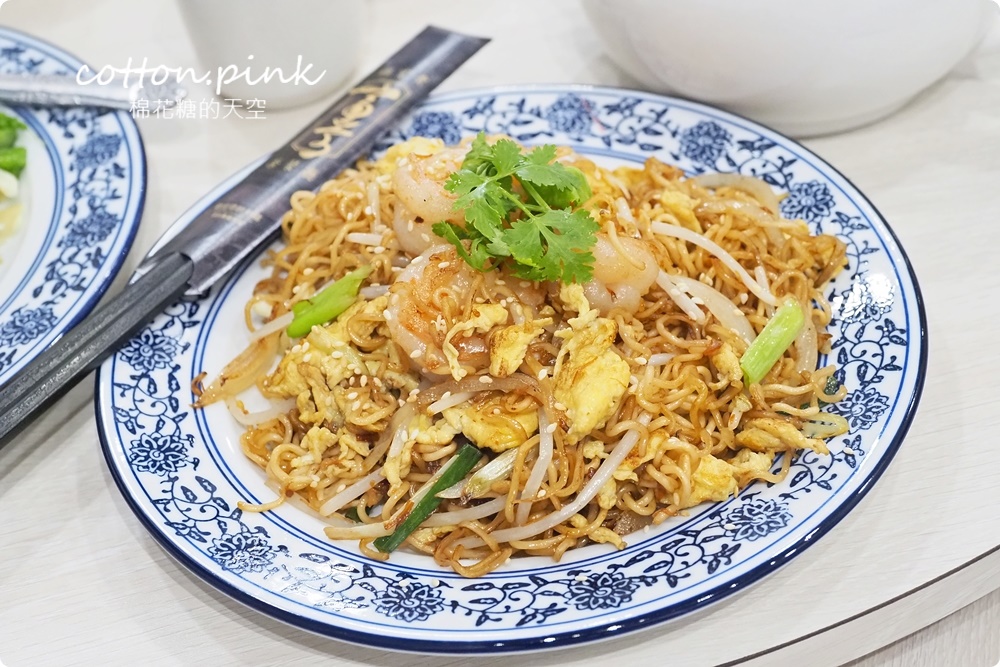 台中頂級版燒臘三寶飯！龍富貴推出港式燒臘個人餐～升級櫻桃鴨超多汁