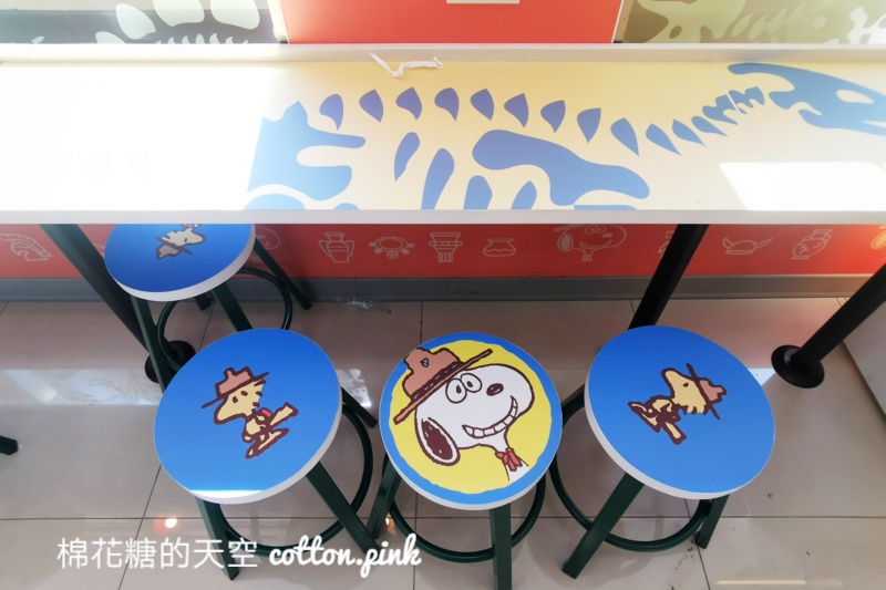 台中史努比小七再加一！史努比變身探險家風格超可愛～