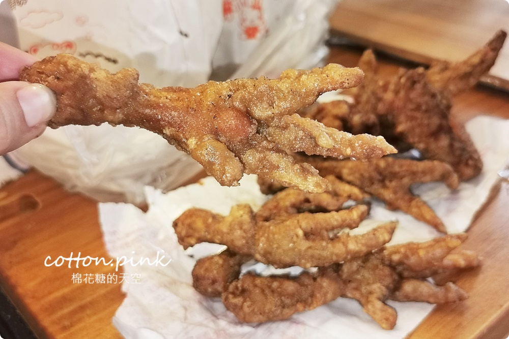 沙鹿市場瘋搶沙鹿郭家炸雞！少見炸雞爪～香酥金黃吃了停不下來