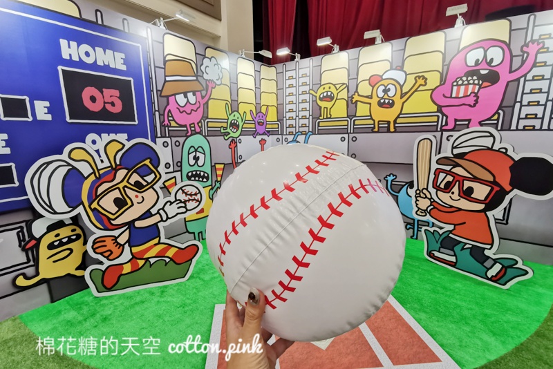 STAYREAL PARK台中站開園啦！5米高純真兔兔必拍～台中限定商品賣到缺貨！