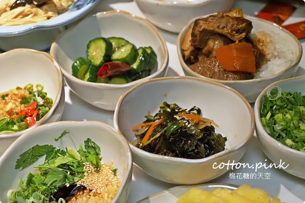 台中最新麻辣火鍋！重慶火鍋緋花～燉牛肉放題吃起來，燒肉風間最新品牌