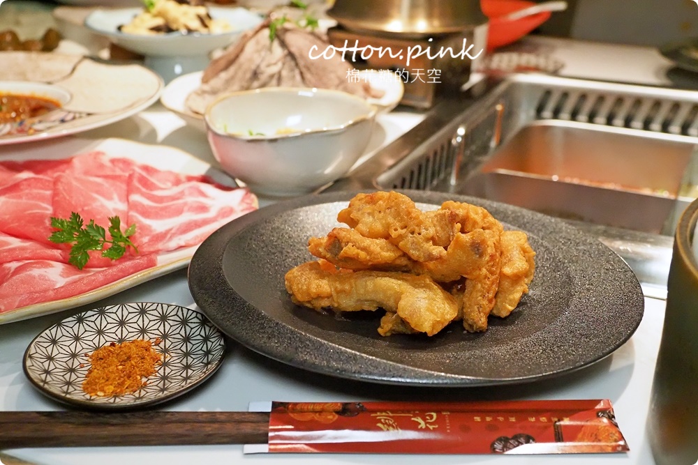 台中最新麻辣火鍋！重慶火鍋緋花～燉牛肉放題吃起來，燒肉風間最新品牌