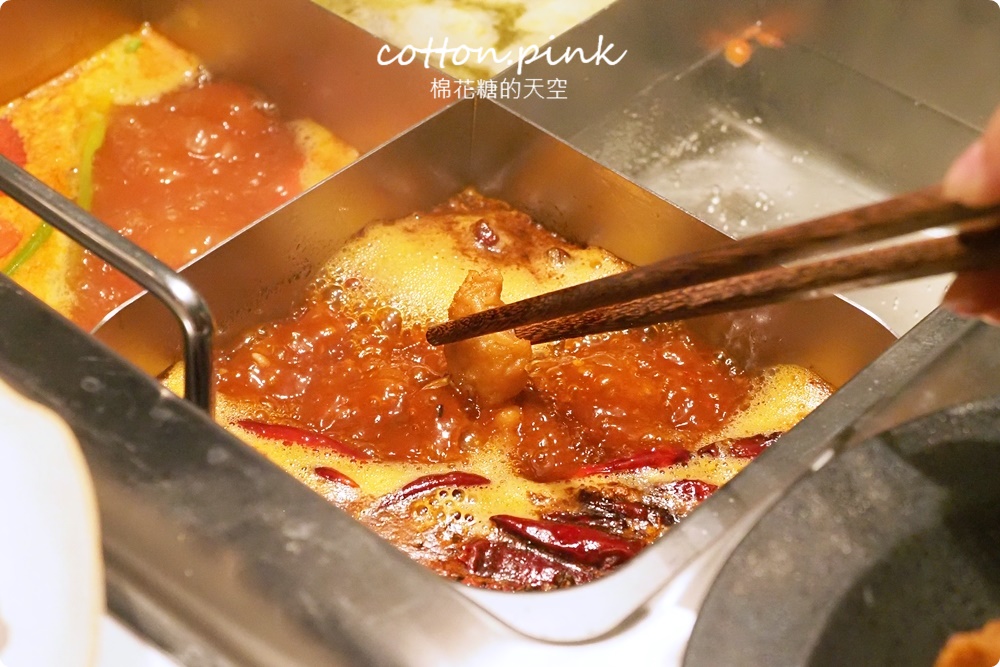 台中最新麻辣火鍋！重慶火鍋緋花～燉牛肉放題吃起來，燒肉風間最新品牌