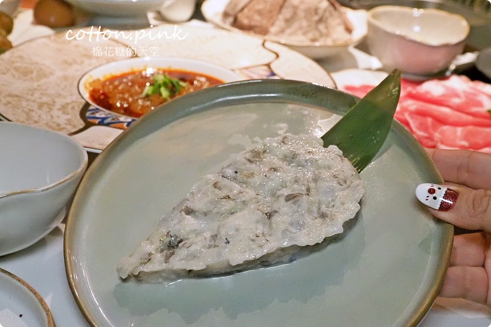 台中最新麻辣火鍋！重慶火鍋緋花～燉牛肉放題吃起來，燒肉風間最新品牌