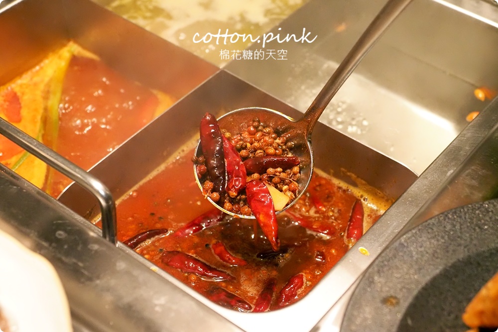 台中最新麻辣火鍋！重慶火鍋緋花～燉牛肉放題吃起來，燒肉風間最新品牌