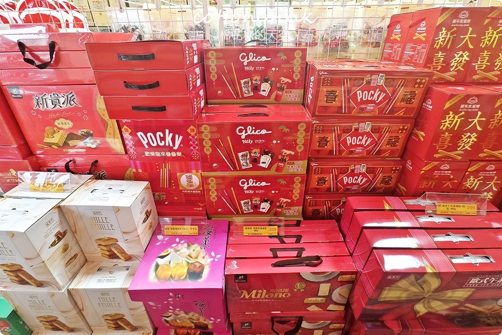 台中過年春節這裡買最划算！台灣e食館根本迷你版年貨大街