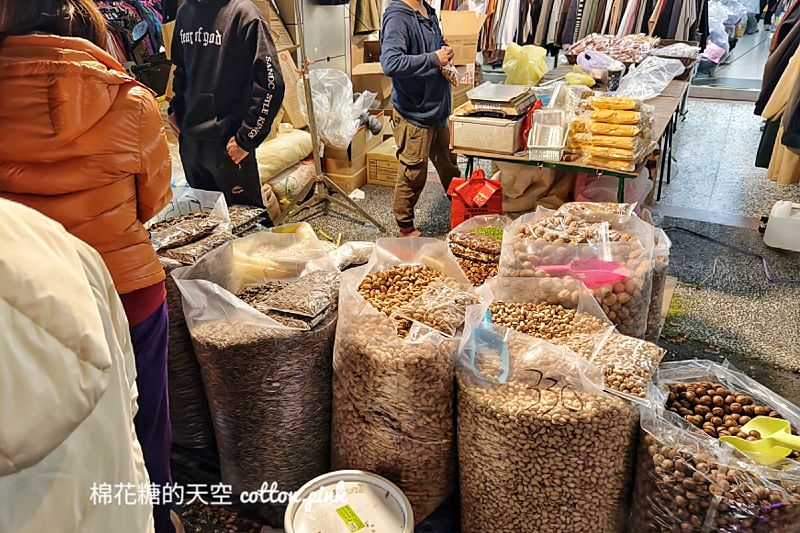天津路年貨大街開跑啦！首週開跑就爆人潮~根本小紅書美食大集合
