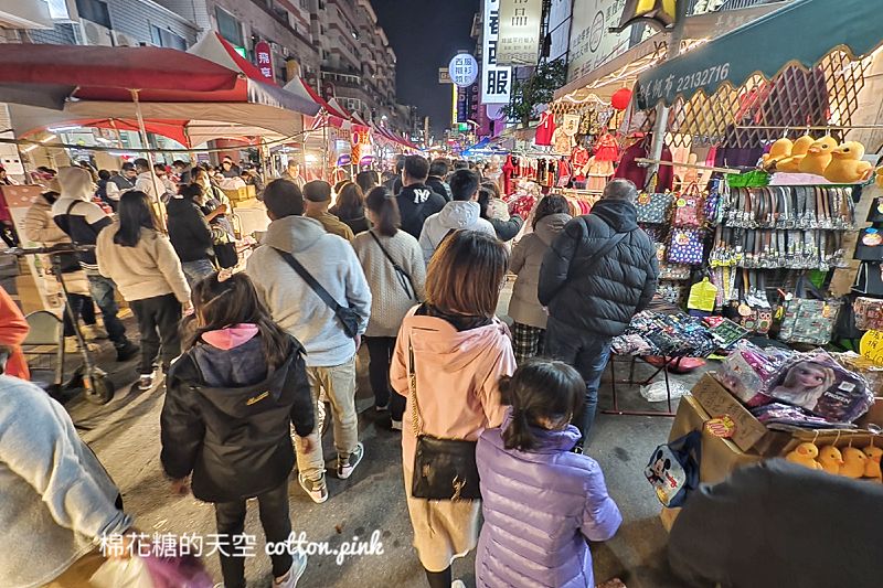 天津路年貨大街開跑啦！首週開跑就爆人潮~根本小紅書美食大集合