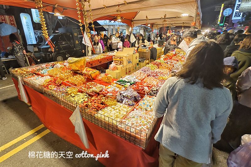 天津路年貨大街開跑啦！首週開跑就爆人潮~根本小紅書美食大集合
