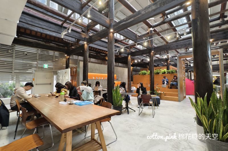 小蝸牛市集這週超隱密！藏在大樓裡的儒考棚也很有看頭