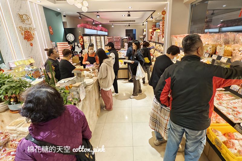 夢幻草莓三明治現身台中霧峰老店-桂田食品行人潮爆炸啦
