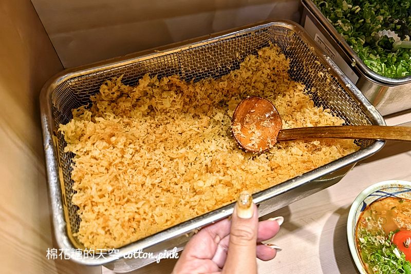 百貨美食隱藏版吃法！丸龜製麵烏龍麵蔥花、天婦羅花吃到飽