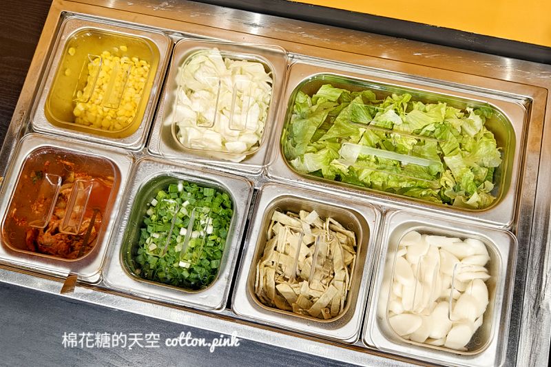 台中逢甲附近也有無人拉麵店!24小時營業~超過十款韓國泡麵大集合