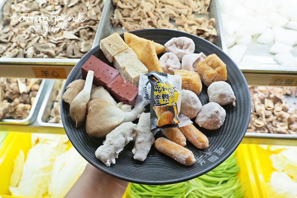 台中羊肉爐吃到飽-耀武羊威自助吧提供七種羊部位！聚餐還有VIP包廂
