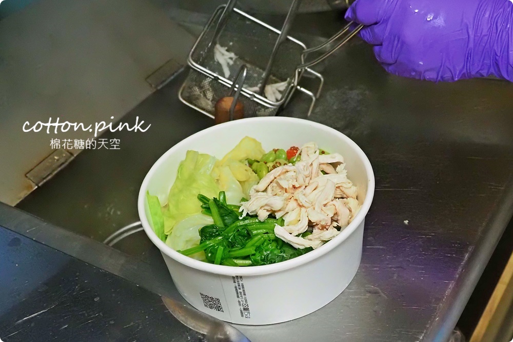 台中健康便當推薦|爍軒健康餐盒八種配菜超澎湃！少見蒟蒻麵彈牙必吃