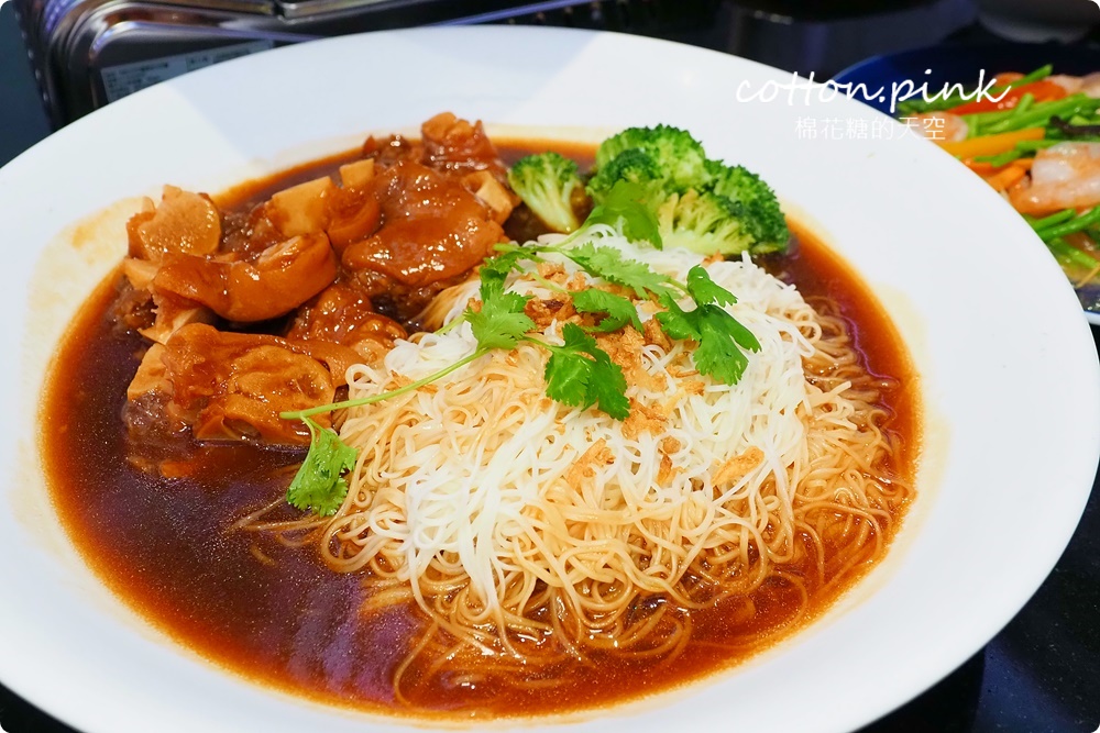 台中KTV老店-阿拉丁KTV崇德店熱炒菜色選擇多！主題包廂儀式感滿滿