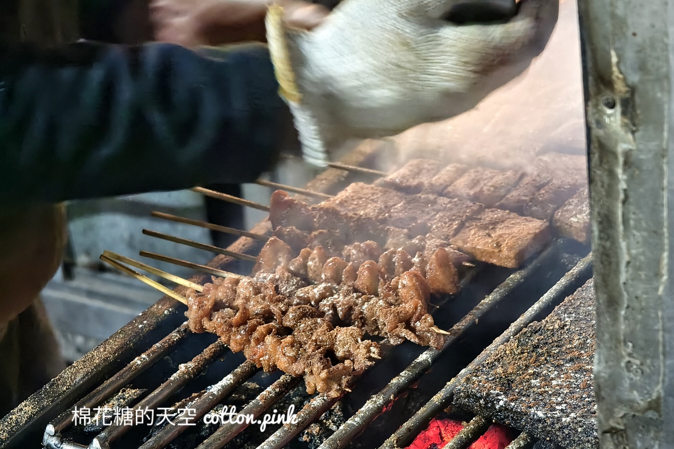 台中大里頂呱呱烤肉宵夜場一次滿足鹹酥雞、串燒兩種願望