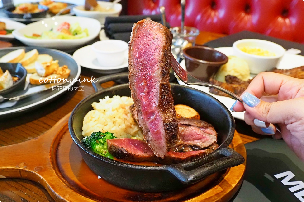 台中牛排|傑克兄弟牛排館就在公益路!獨家黑麥麵包吃到飽.復古遊戲機免費玩