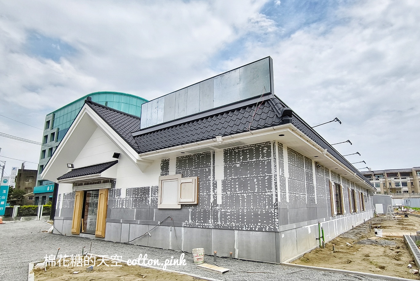 台中藏壽司最新分店！經典土藏造型現身台中海線~扭蛋都市傳說看這裡