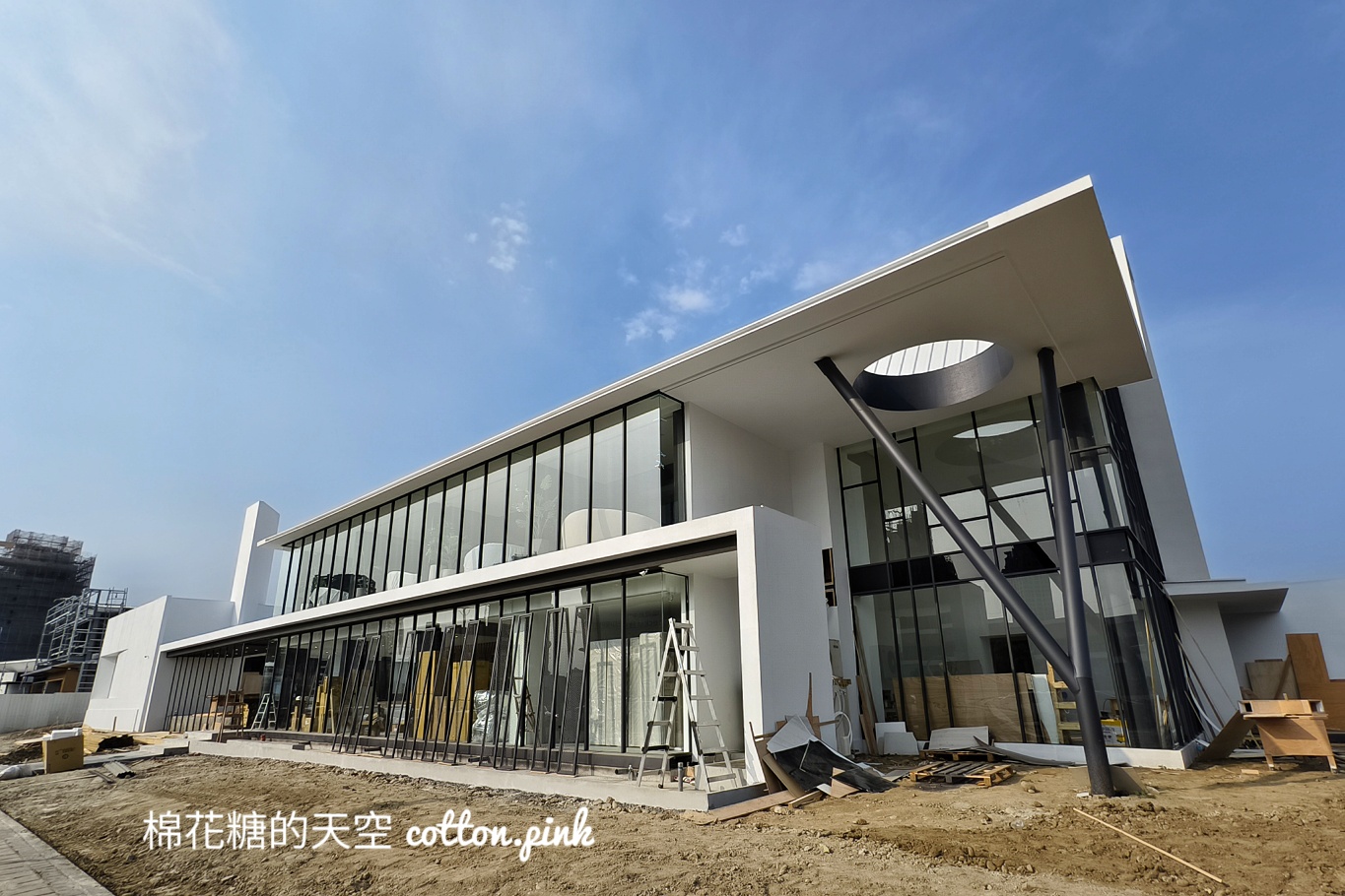 Ten Thousand Coffee台中概念店外觀曝光！一開幕就爆人潮～菜單在文末