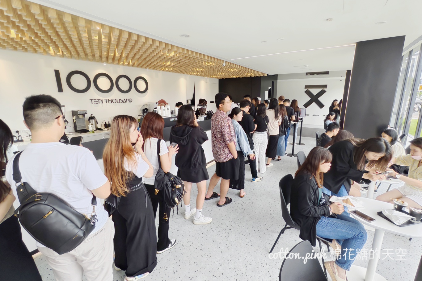 Ten Thousand Coffee台中概念店外觀曝光！一開幕就爆人潮～菜單在文末