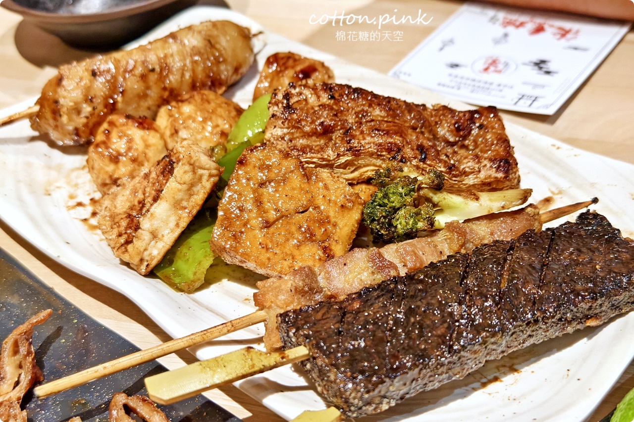 台中逢甲夜市串燒店大升級!柒息地居酒屋增加內用座位區~菜單選擇更多了