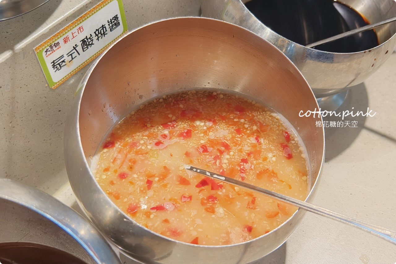 台中火鍋吃到飽大喜鍋自助吧選擇超多! 五款肉片任你吃就在沙鹿光華時尚廣場 台中火鍋吃到飽大喜鍋自助吧選擇超多! 五款肉片任你吃就在沙鹿光華時尚廣場