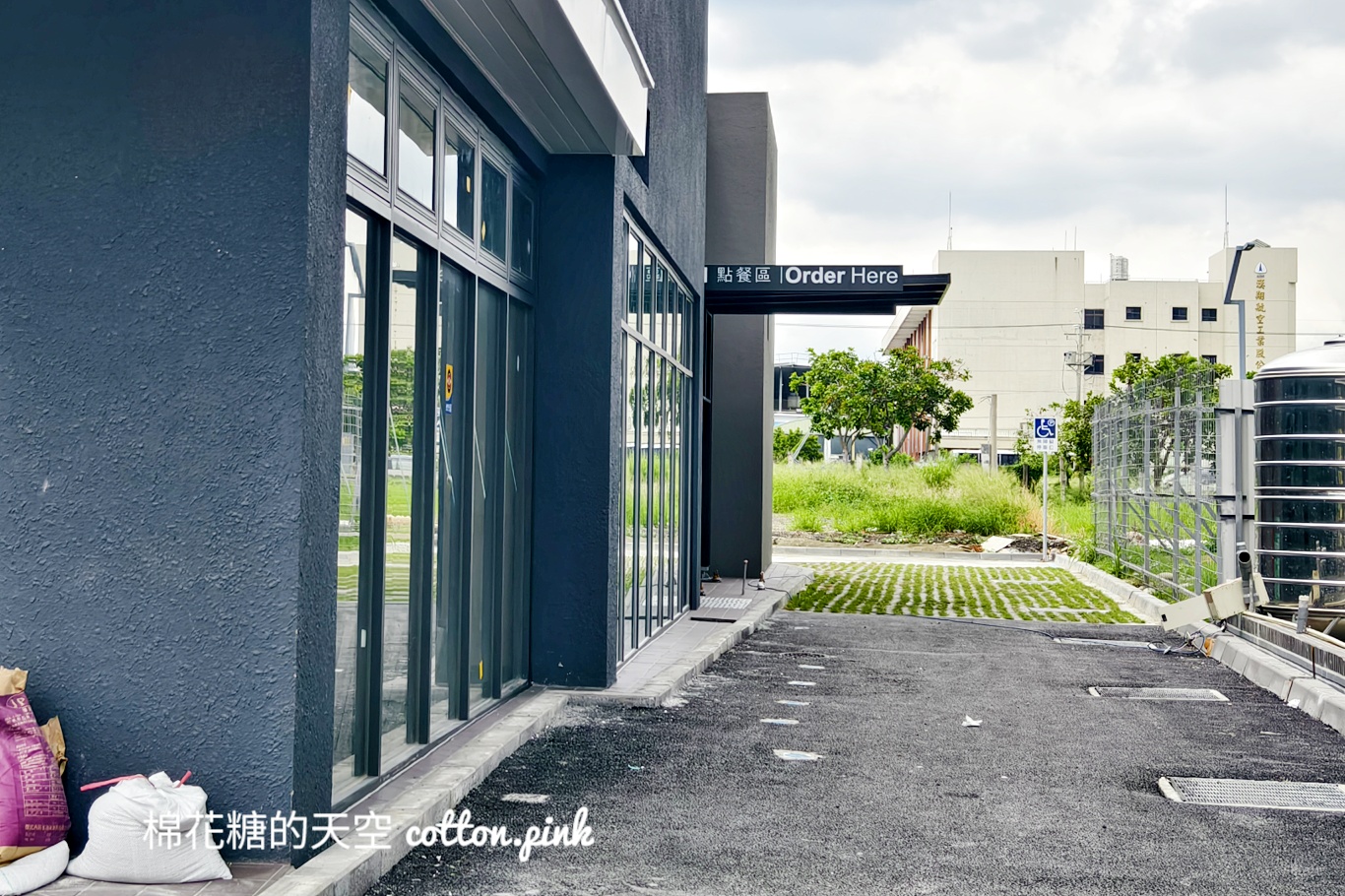 逢甲麥當勞移到這裡來！外觀幾乎落成～期待開幕日期公布