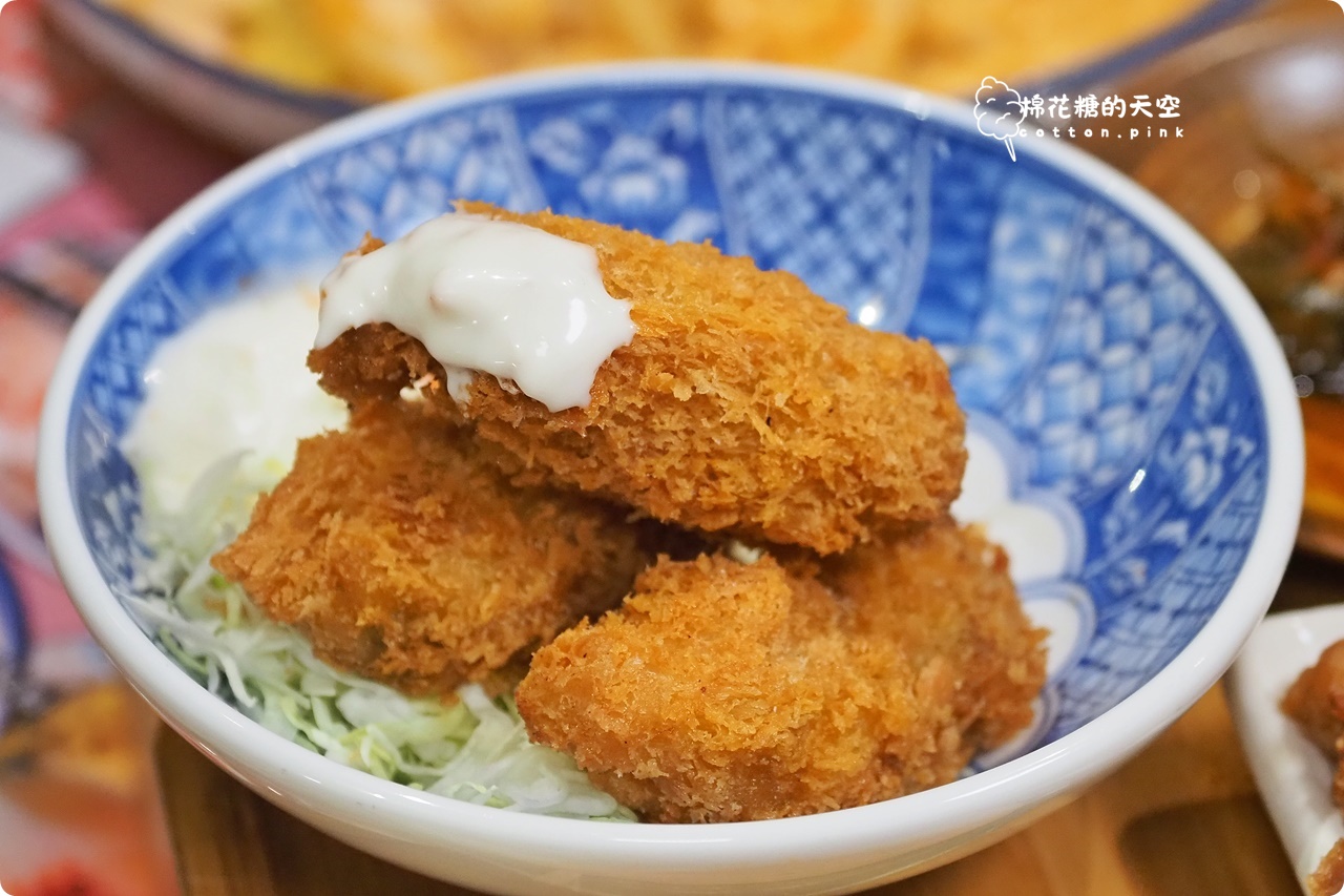中友百貨旁小小麥烏龍麵專賣一中店日式氛圍滿滿!用餐區升級吃起來