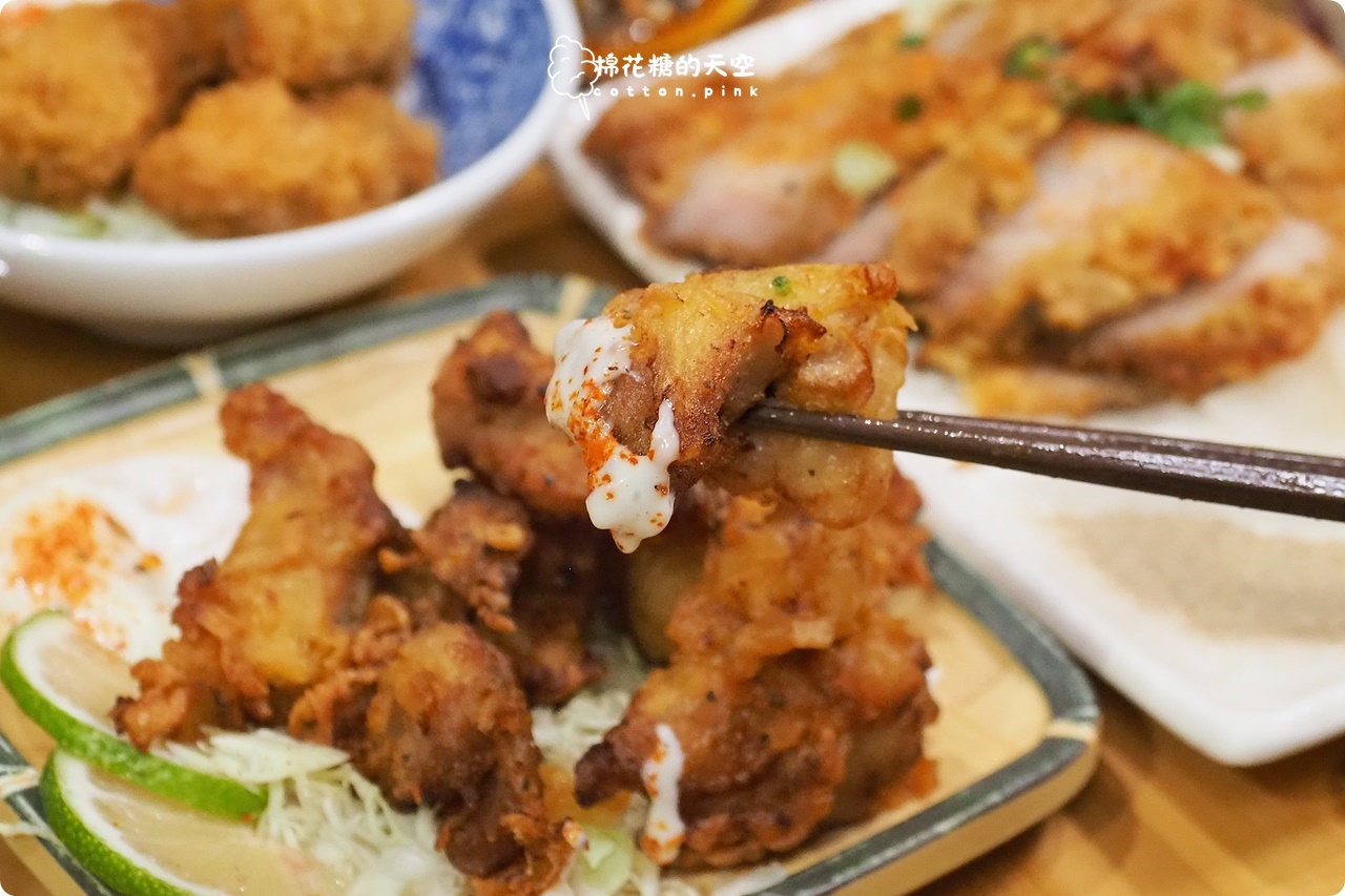 中友百貨旁小小麥烏龍麵專賣一中店日式氛圍滿滿!用餐區升級吃起來