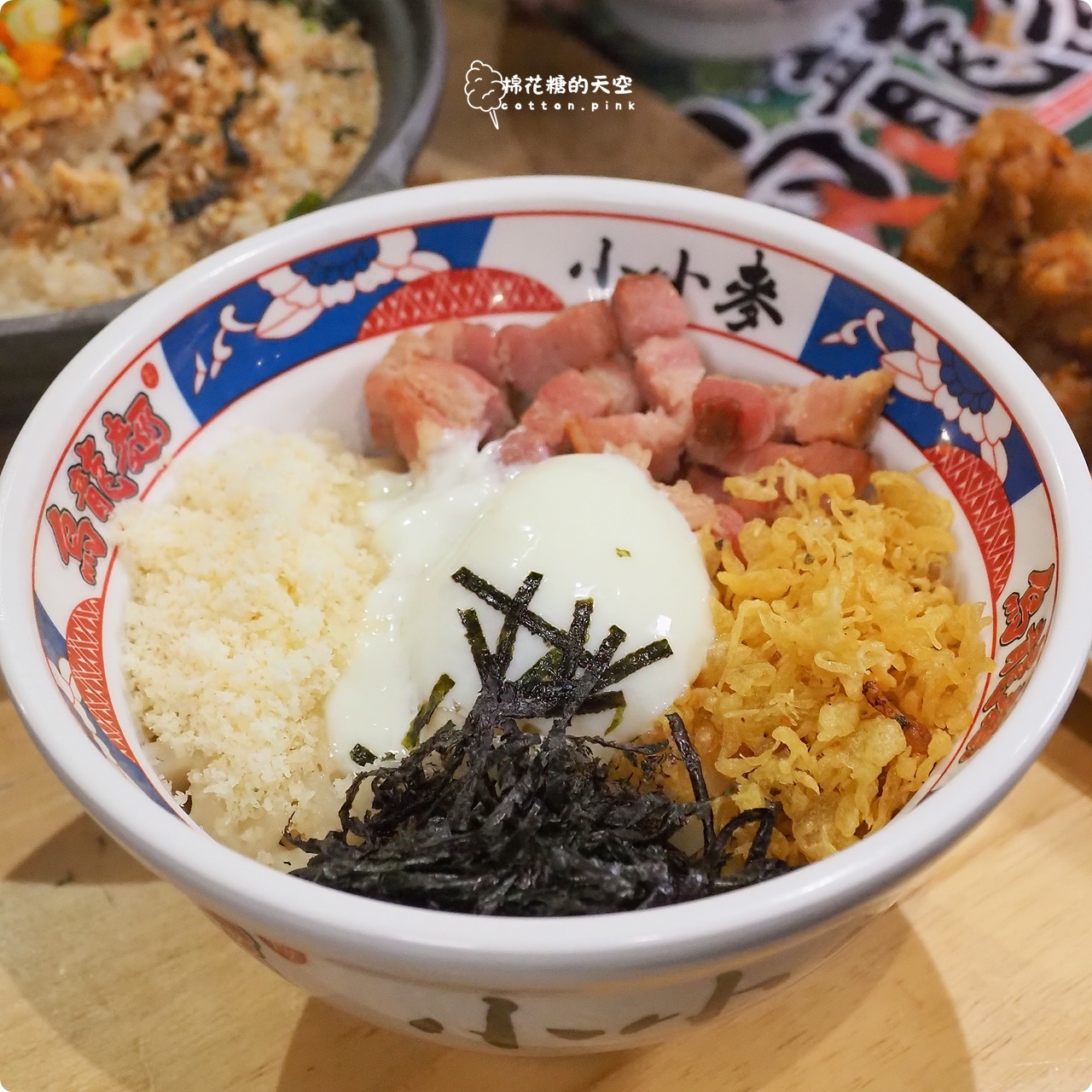 中友百貨旁小小麥烏龍麵專賣一中店日式氛圍滿滿!用餐區升級吃起來