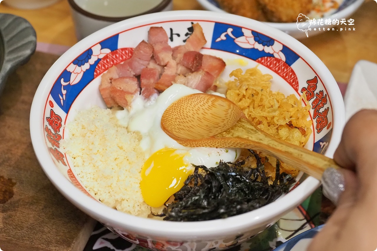 中友百貨旁小小麥烏龍麵專賣一中店日式氛圍滿滿!用餐區升級吃起來
