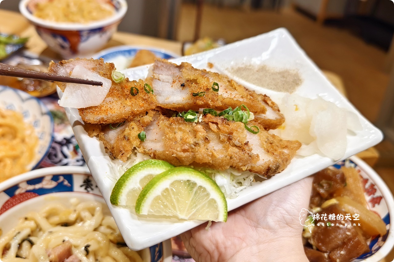 中友百貨旁小小麥烏龍麵專賣一中店日式氛圍滿滿!用餐區升級吃起來