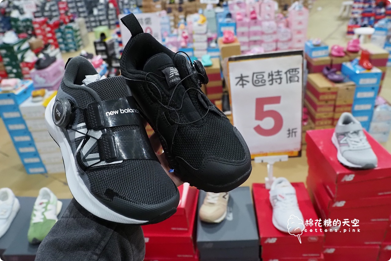 最後幾天~卡通童鞋三雙500.品牌運動鞋下殺五折最低只要990！