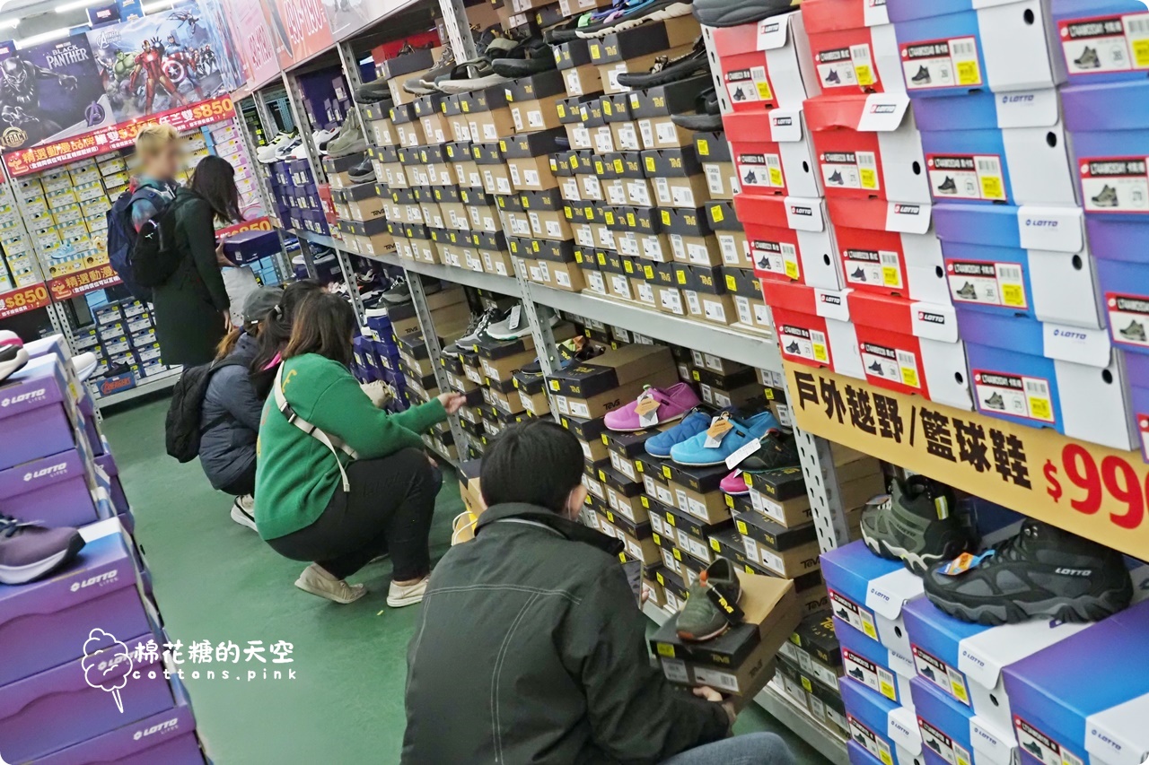 台中在地鞋廠開倉買一送一!開賣首日就爆人潮~童鞋.登山鞋都優惠