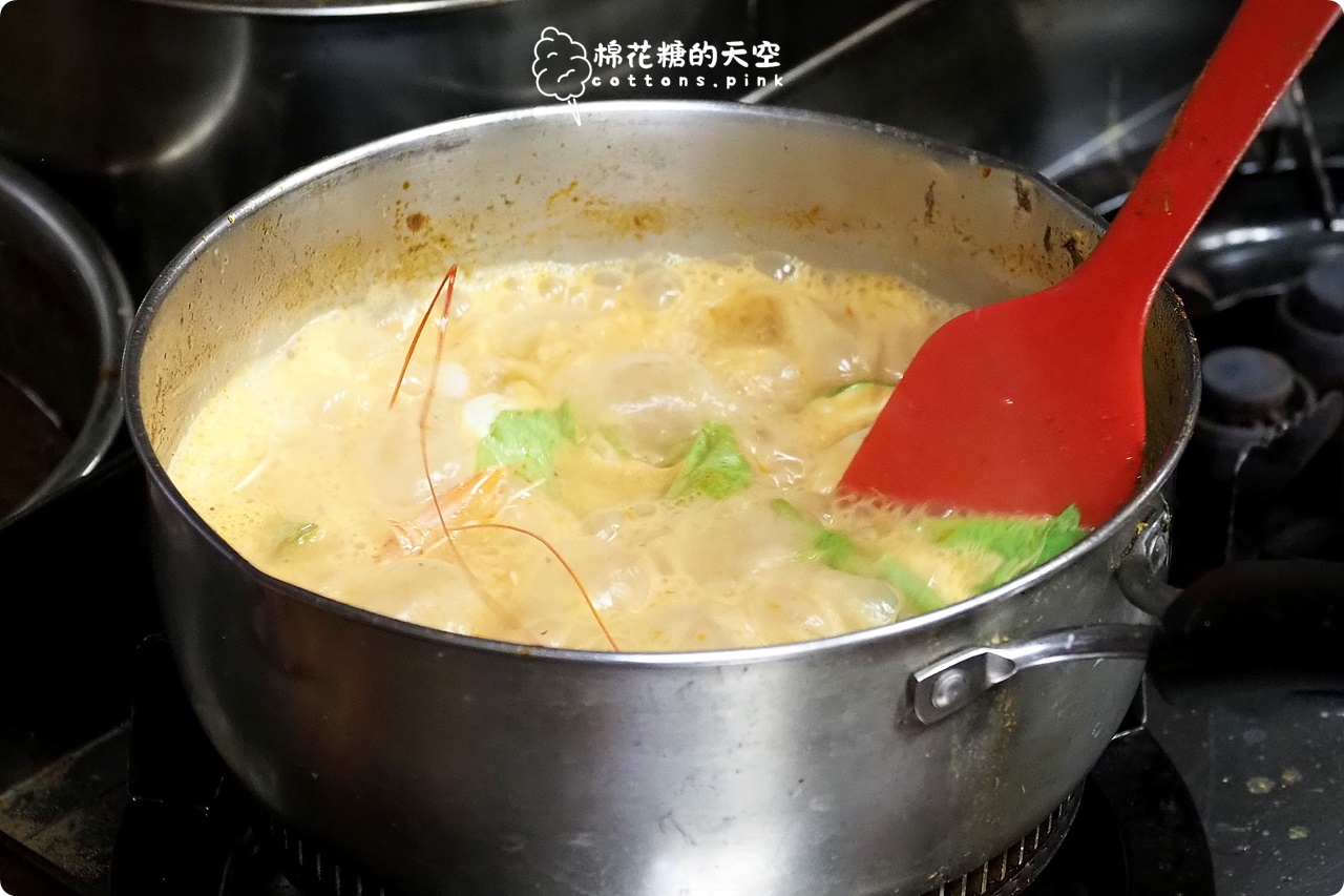 台中泰式平價個人套餐推薦|帢凸帢泰式料理新分店還有火鍋唷