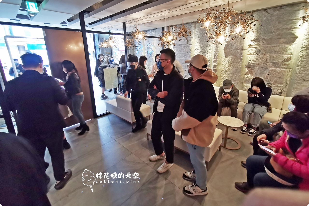 台中燒肉人氣王-老井燒肉最新分店要開在這裡！門口已經掛上布條~