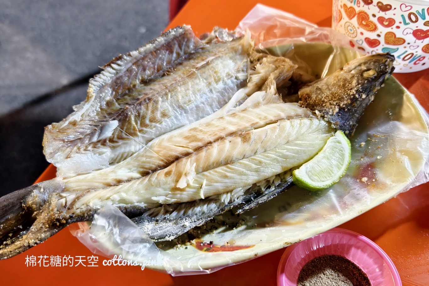 台中旱溪夜市超狂烤海鮮-發哥現烤，烤魚、鮮蚵都好吃