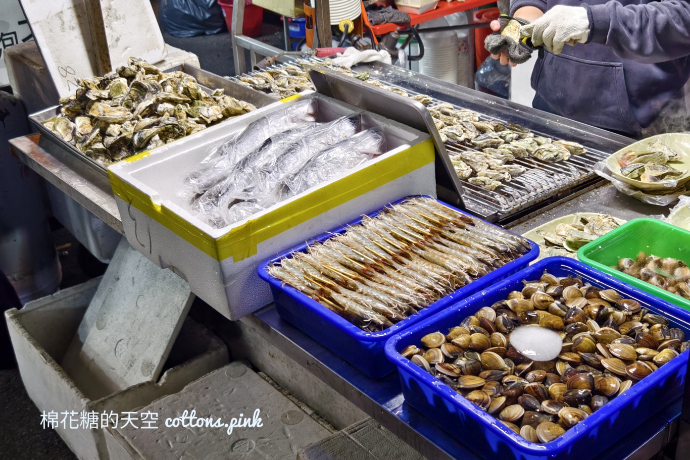台中旱溪夜市超狂烤海鮮-發哥現烤，烤魚、鮮蚵都好吃
