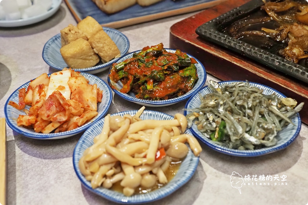 台中韓式料理推薦|親水河畔藏在住宅區道地韓國人蔘雞.泡菜鍋都推推