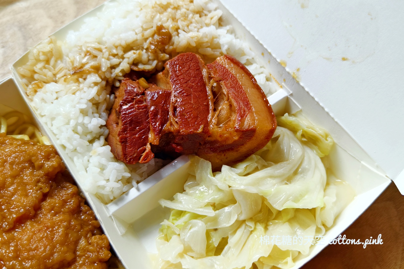 台中西屯路老店-金源興滷排骨炒麵份量足!韭菜辣椒才是重點啊~