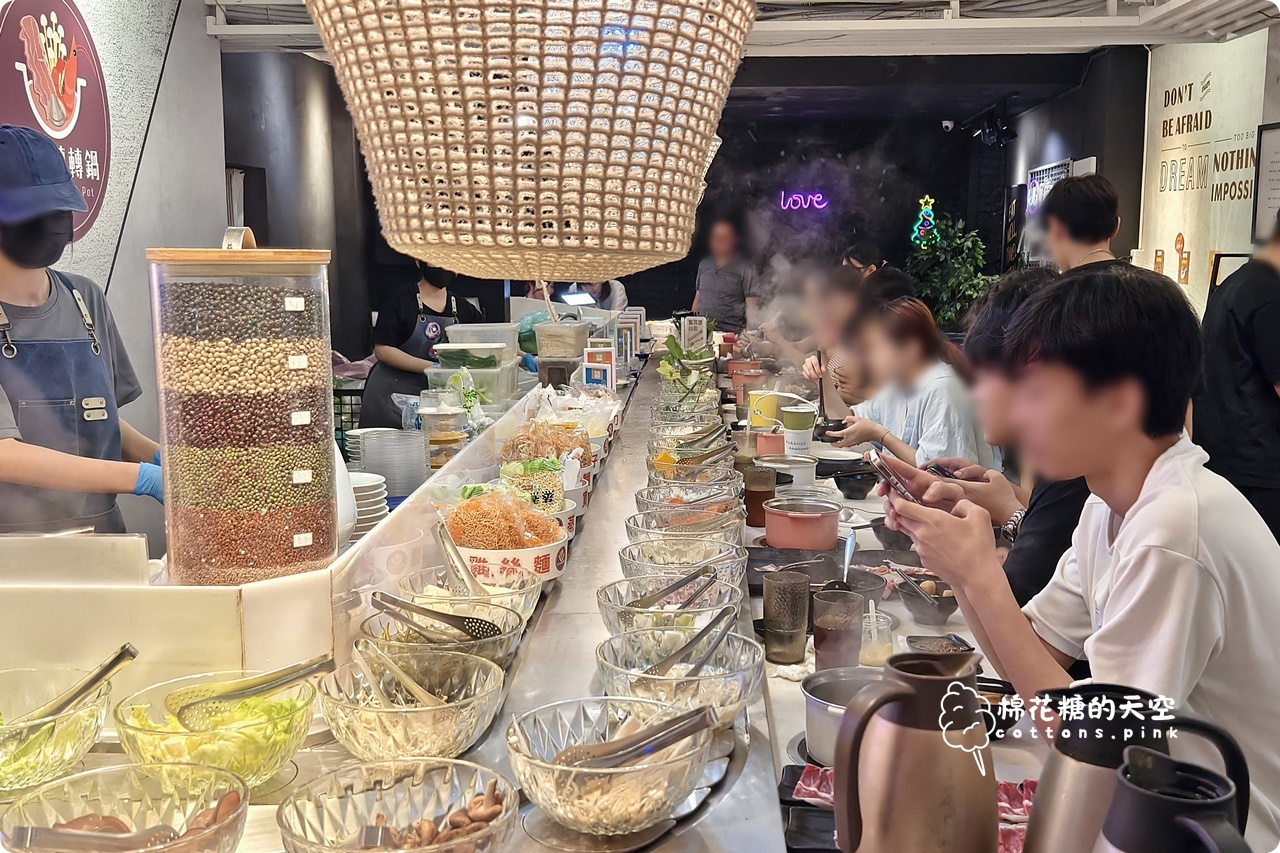 台中一中隱藏版火鍋吃到飽！花漾轉轉鍋兩人開吃這樣點最划算