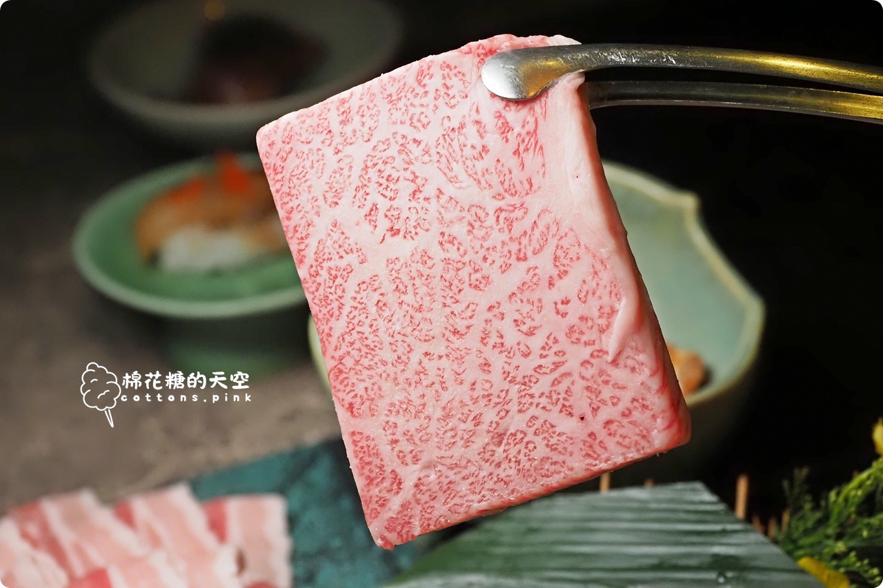 台中燒肉推薦|精誠壹山13海鮮燒烤超彭派！和牛、帝王蟹全包辦
