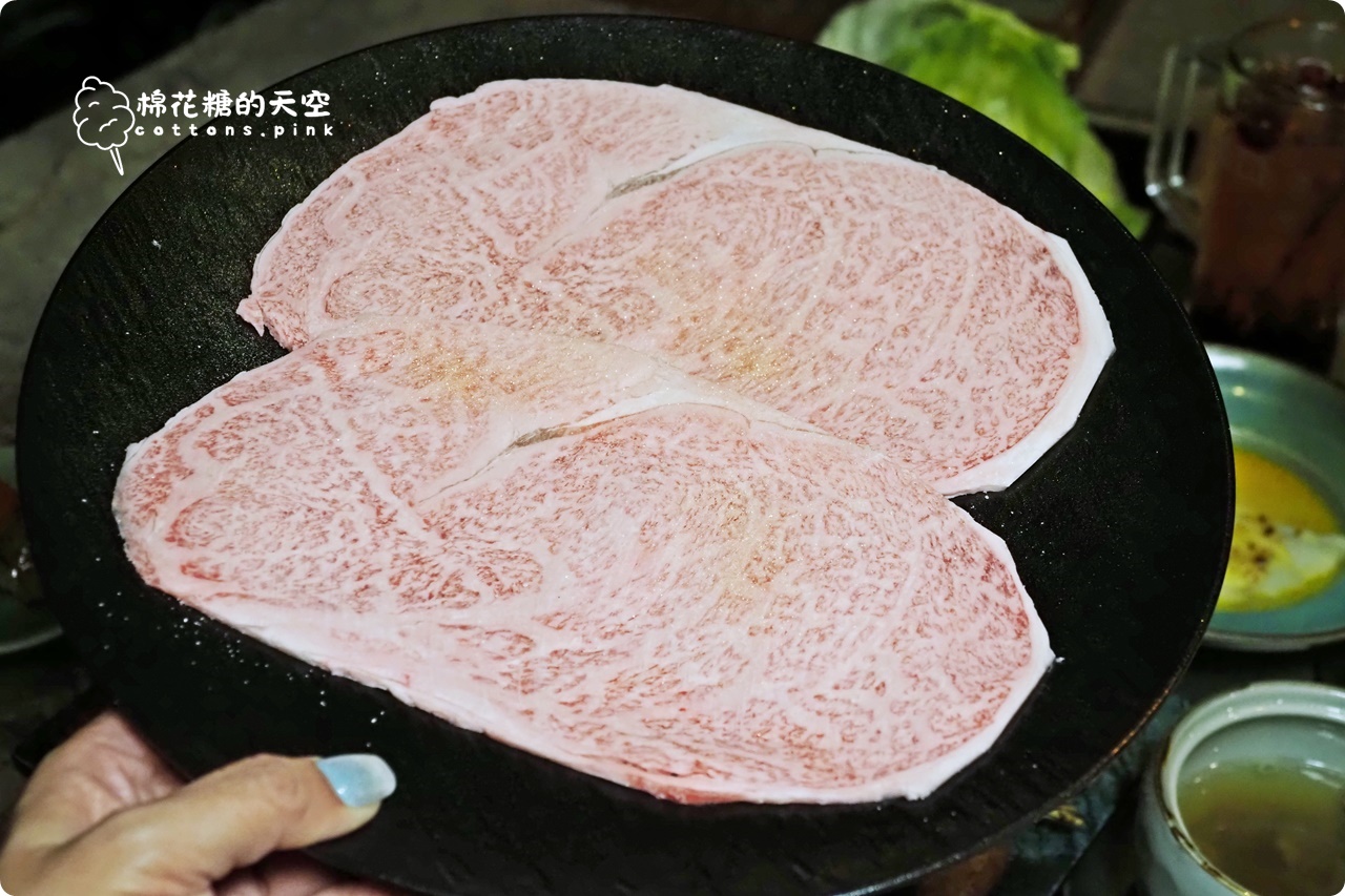 台中燒肉推薦|精誠壹山13海鮮燒烤超彭派！和牛、帝王蟹全包辦