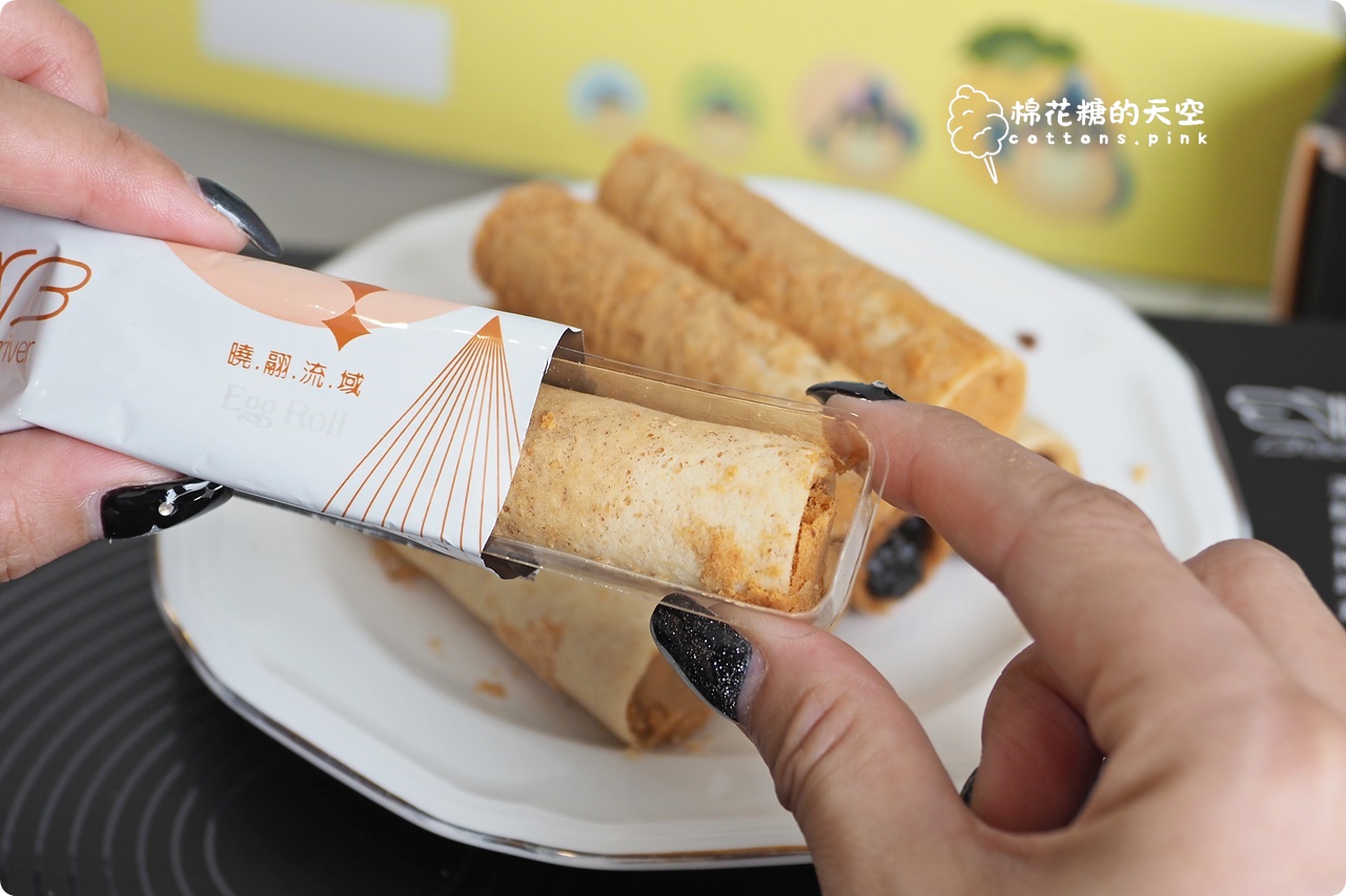 台中逢甲新伴手禮推薦|曉翮流域滿餡蛋捲、厚餡夾心餅乾超人氣登場